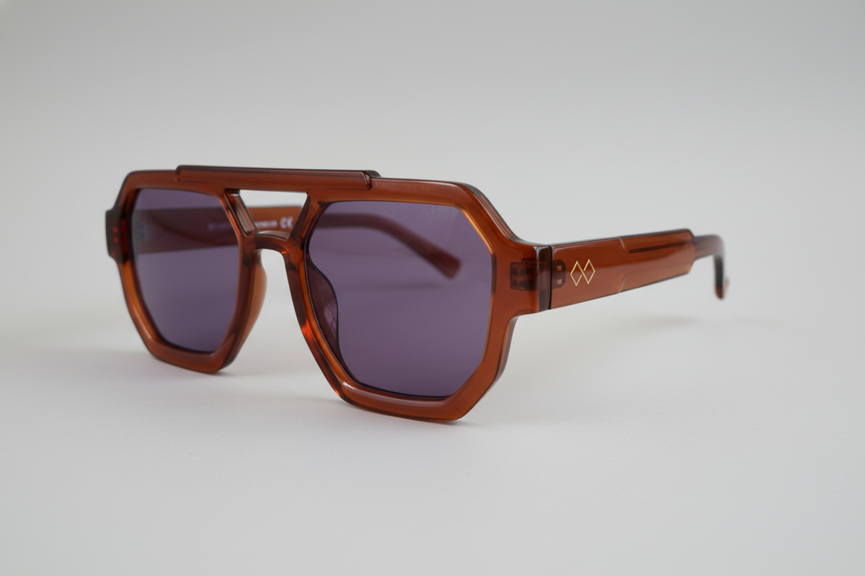 Aviator sunglasses in light brown color. stylish for every occasion . 